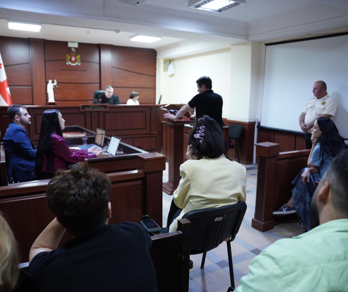 თბილისის საქალაქო სასამართლოში მედიისთვის ისევ დაიხურა პოლიტიკური პატიმრების პროცესი