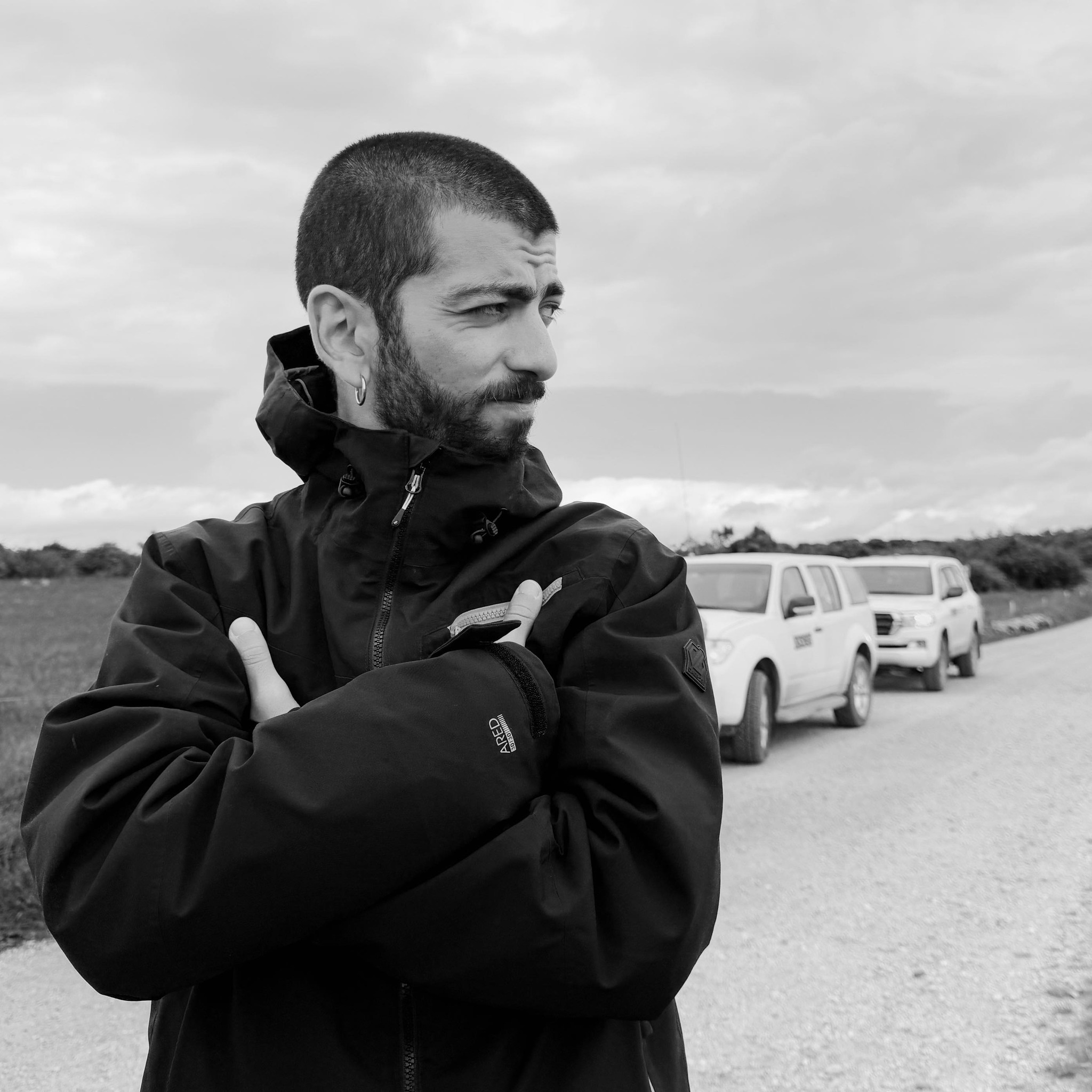 “პუბლიკის” ჟურნალისტს თბილისის საქალაქო სასამართლოს მანდატური პოლიციის გამოძახებით დაემუქრა და ფიზიკური ანგარიშსწორება სცადა