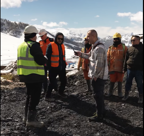 გამოცემა „მთის ამბების”გადამღებ ჯგუფს  მუშაობის უფლება არ მისცეს და სიცოცხლის მოსპობით დაემუქრნენ